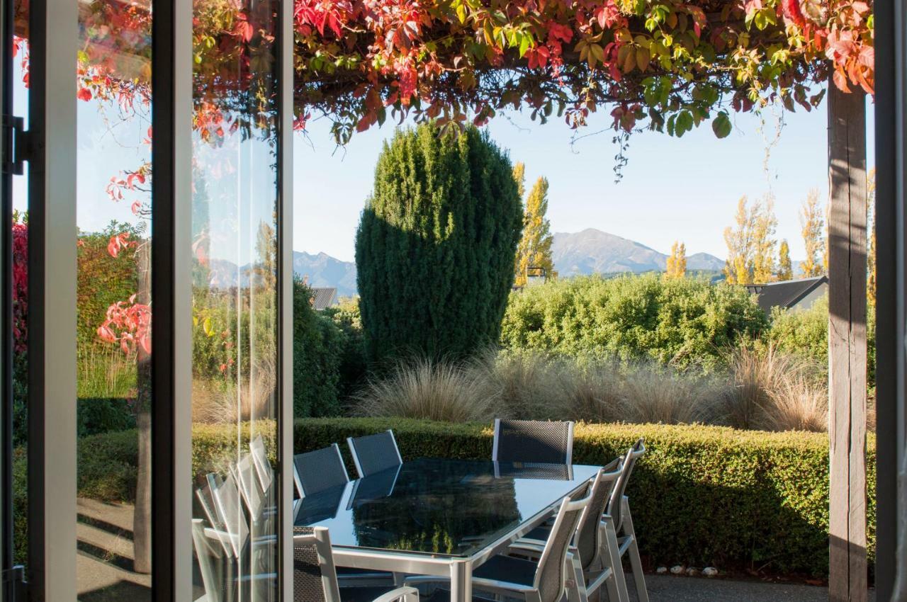 Villa Sunrise Sanctuary à Wanaka Extérieur photo